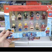 (28) Avengers Minifigures Building Blocks Set, Small Particle Assemble Bricks with Weapons, Kids Toy