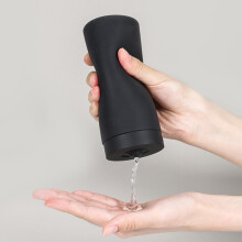 (Black) Uusi shampoo- ja hoitoaineannostelija, silikoninen uudelleenkäytettävä astianpesuainepullo, puristettava