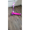 (Pink-blue) Royal Baby Foldable Children Scooter 3 wheels with spin flash light Review Image